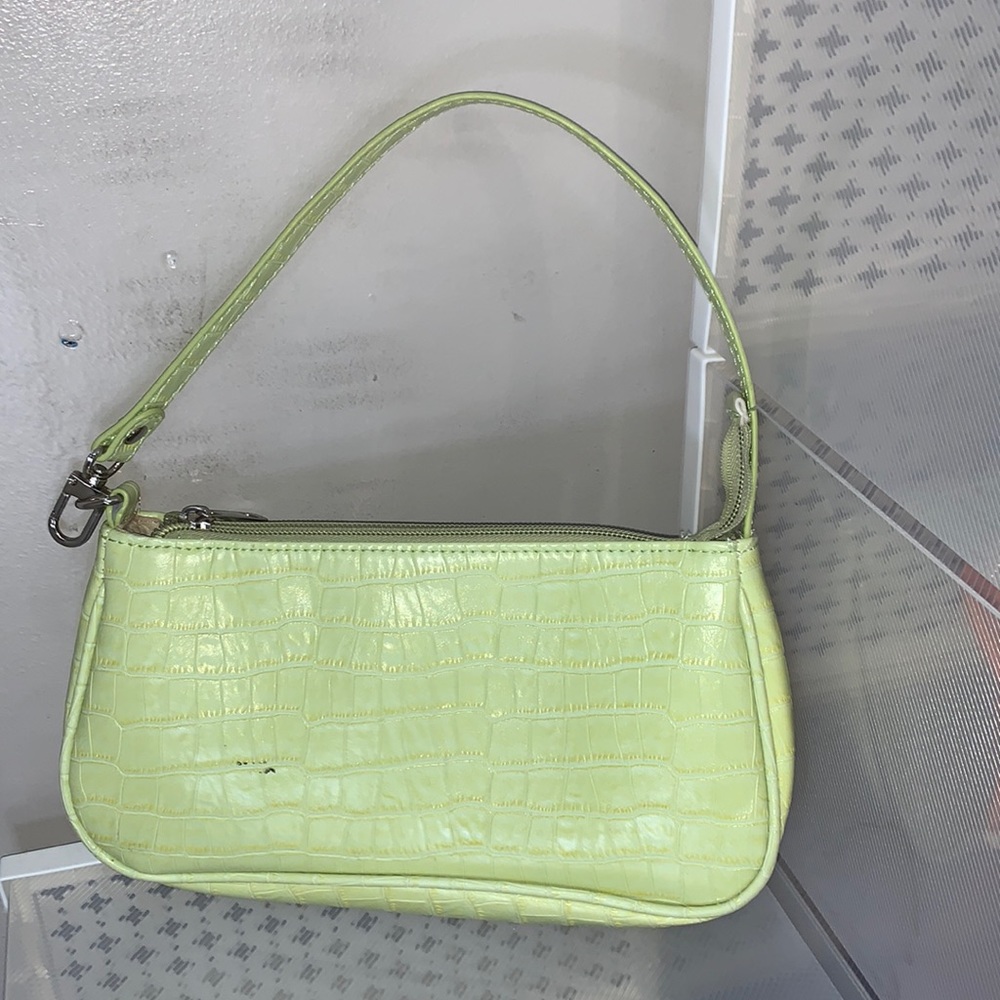 ⭐️ 3 FOR $12⭐️ SHEIN Light Green Croc-Embossed Shoulder Bag - Picture 2 of 12